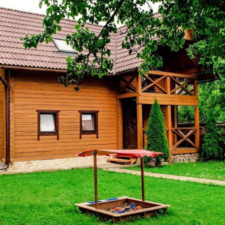 Файна Хижа Mizhhirya  Kültér fotó