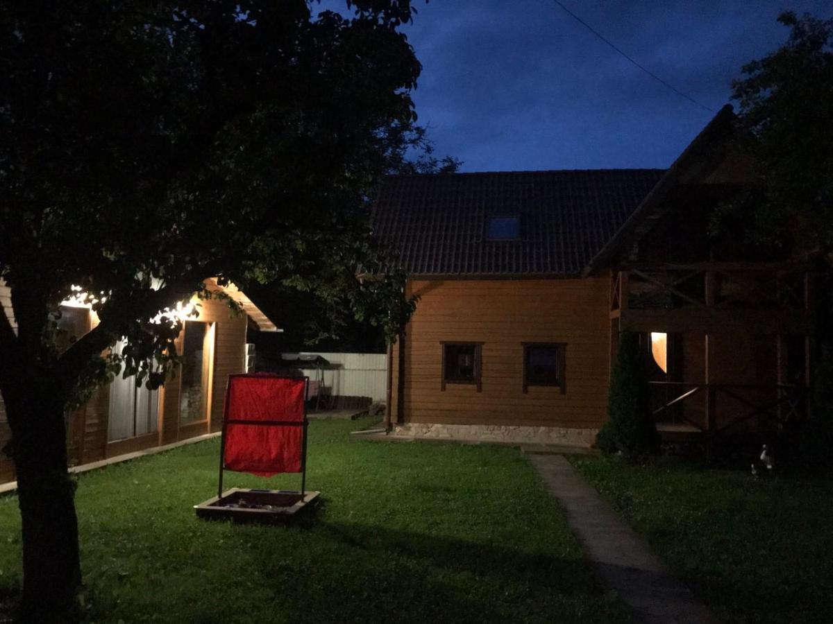 Файна Хижа Mizhhirya  Kültér fotó